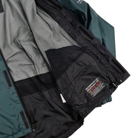 USED "PACIFIC TRAIL" PACKABLE JACKET