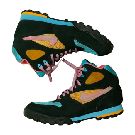 USED "NIKE CALDERA" TREKKING SHOES