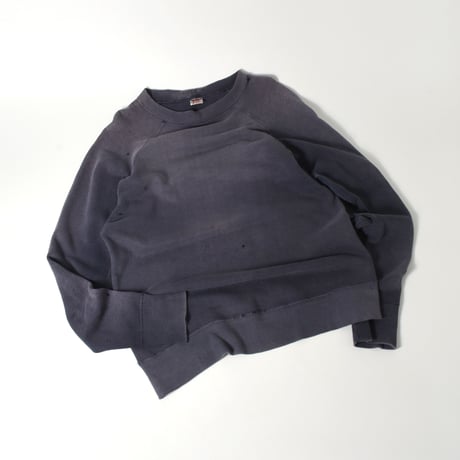 VINTAGE 50-60'S "B.V.D" WORNOUT RAGLAN SWEAT