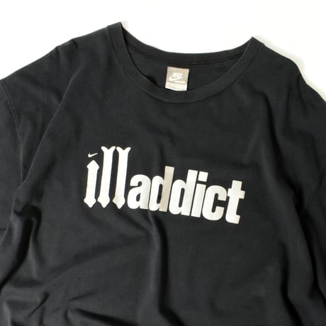 USED "ILLADDICT" T-shirt