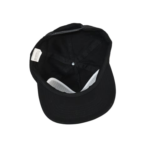 USED "LA GEAR" SNAP BACK