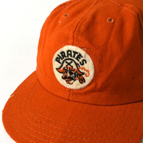 VINTAGE "PIRATES" CAP