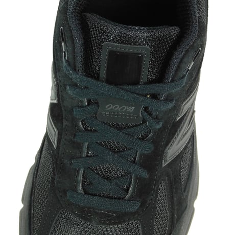 "NEW BALANCE / 990 V4"