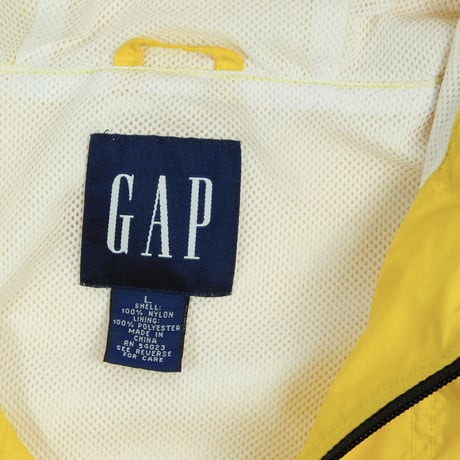 DEAD STOCK "GAP" NYLON VEST