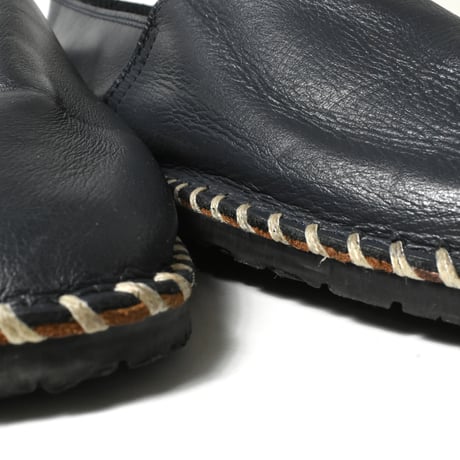 USED "RAIXU" LEATHER MOCCASIN SHOES