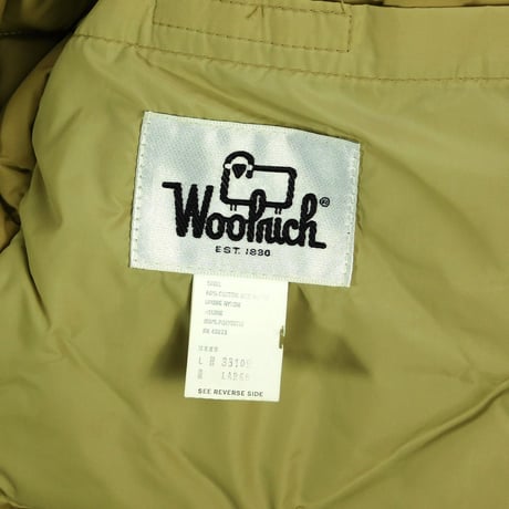 DEAD STOCK "WOOLRICH" DOWN JACKET