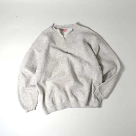 USED "HANES / HEAVYWEIGHT" CREWNECK SWEAT