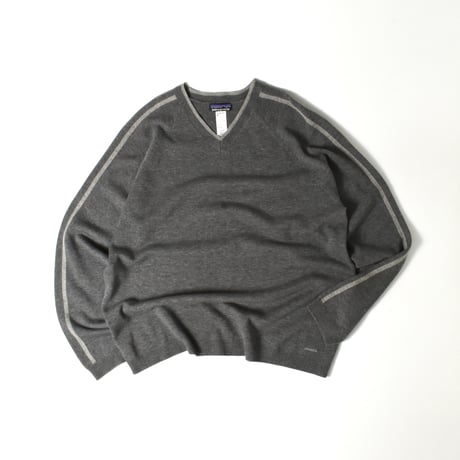 USED "PATAGONIA" WOOL /  CASHMERE V NECK KNIT