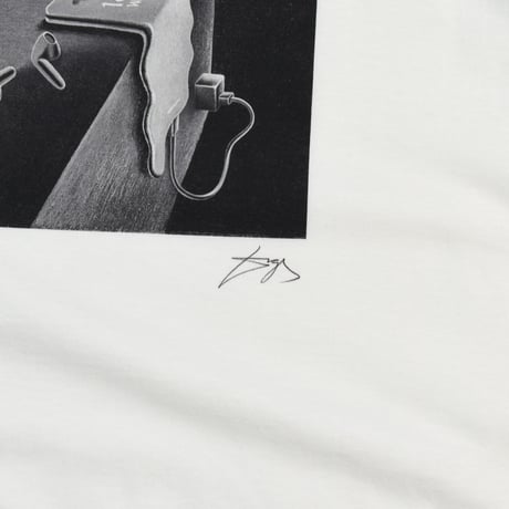 KIZM "SALVADOR DIGI" TEE