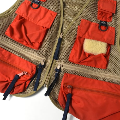 USED 90'S "COLUMBIA" MESH FISHING VEST