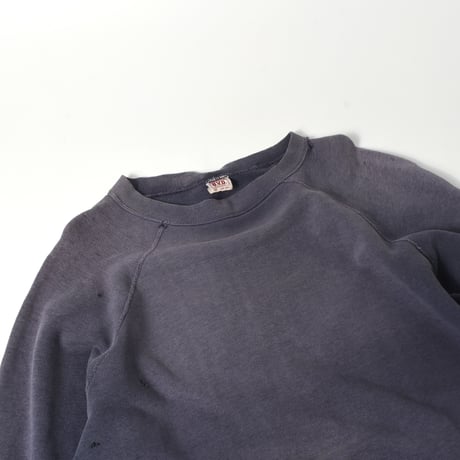 VINTAGE 50-60'S "B.V.D" WORNOUT RAGLAN SWEAT