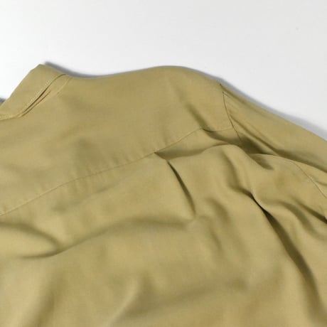 USED "CLUB MONACO" RAYON OPEN COLLAR SHIRT