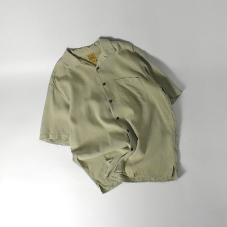 USED "JOS.A.BANK" SILK SHIRT