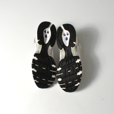 USED "NEW BALANCE / 530"