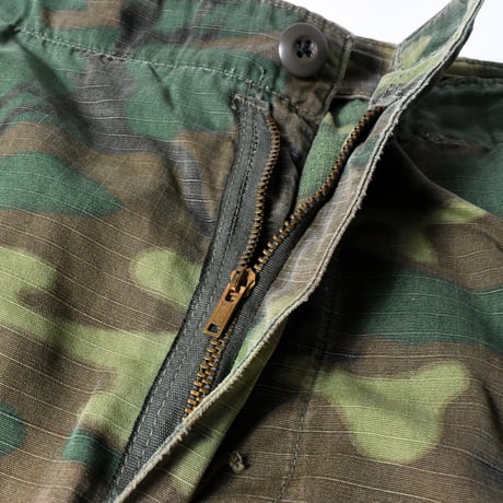 USED 68’S MILITARY CAMO CARGO PANTS