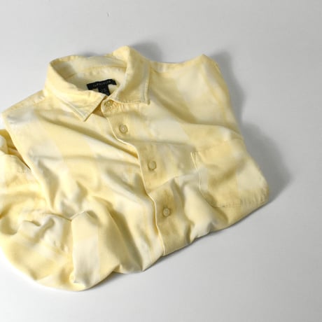USED "VAN HEUSEN" S/S CHECH SHIRT