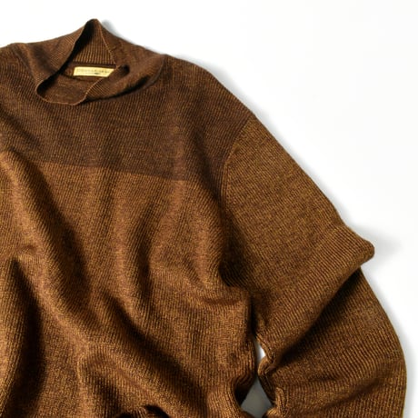 USED "DONNA KARAN SIGNATURE" MOCKNECK SILK / WOOL KNIT