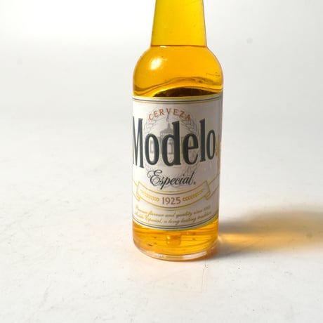 "MODELO" BOTTLE OPENER / MAGNET