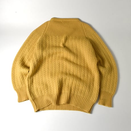 USED "LILLYWHITES" KNIT SWEATER