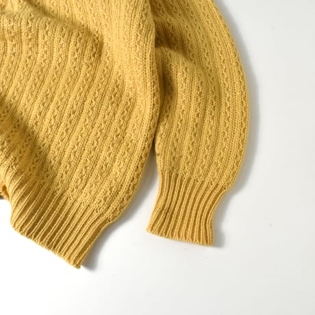 USED "LILLYWHITES" KNIT SWEATER