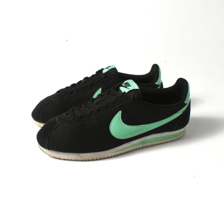 USED "NIKE CLASSIC CORTEZ NYLON"