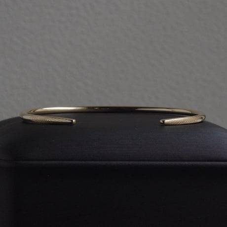 K18YG｜Round Feather Cuff 2.5㎜