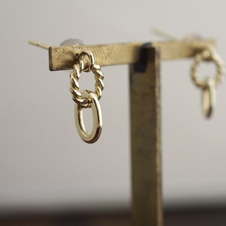K18YG｜Round Double Link Pierce｜Twist×Plain