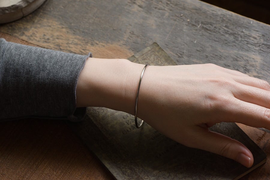 Pt900｜Round Closed Cuff 2.0㎜ | STARTWISTオンラインスト