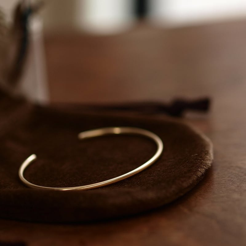 K18YG|Round Cuff 2㎜ | STARTWISTオンラインストア */// K18YG|Round Cuff 2㎜ | STARTWISTオンラインストア *///