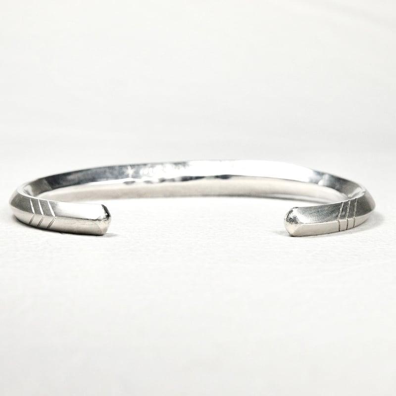 COOTIE × MAGICAL DESIGN SV950 バングル シルバー All Forged SV950｜Triangle Shape Filling Cuff |