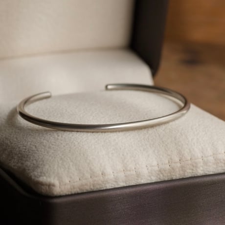 K18WG｜Round Cuff 2.5㎜