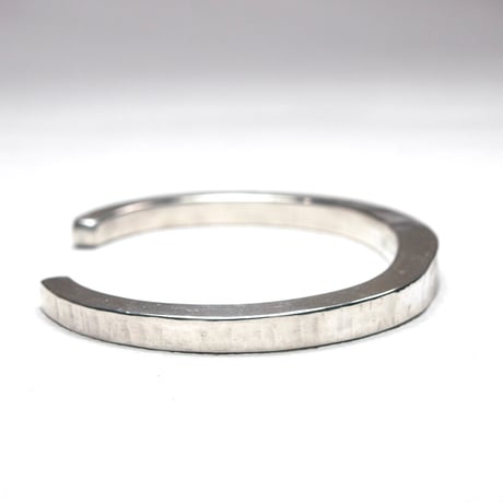 All Forged SV950｜Taper Shape Hammered Cuff