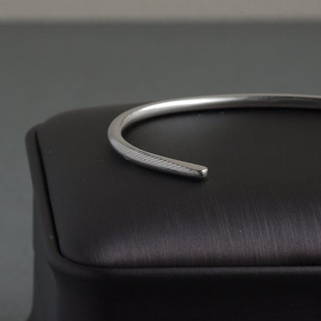 SV900｜Round Feather Cuff 3.0㎜