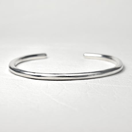 Forged SV950｜ Round Hammered EndMirror Cuff