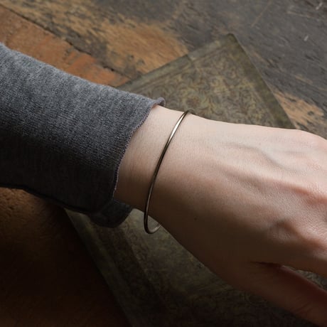 K18WG｜Round Closed Cuff 2.0㎜
