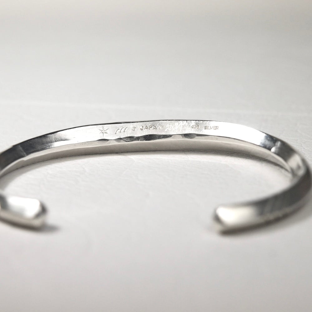 star twist All Forged SV950 バングル All Forged SV950｜Triangle Shape Filling Cuff |