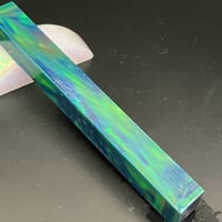 オーロラブラック緑斑 原石カットスティック1