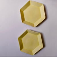 黄八角小皿