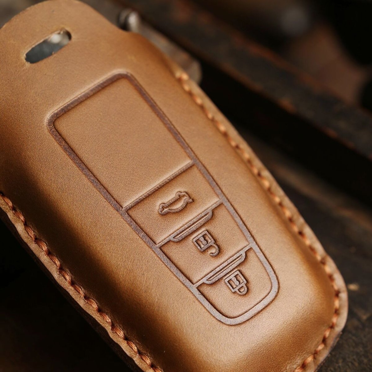 トヨタ純正キーケース クラウン 伝統工芸西陣織 ブラウン 非売品 伝統工芸西陣織 キーケース のパーツレビュー | クラウン