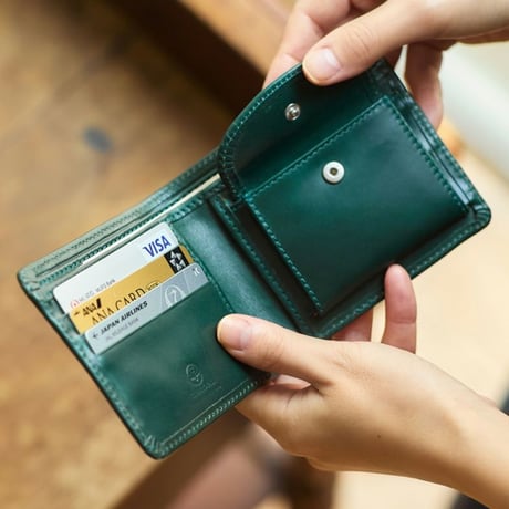 HIP WALLET WITH DIVIDER