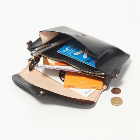 MEDIUM PURSE WITH STRAP