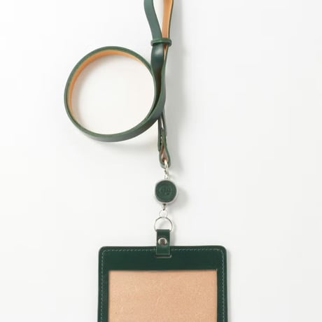 ID CASE WITH REEL STRAP