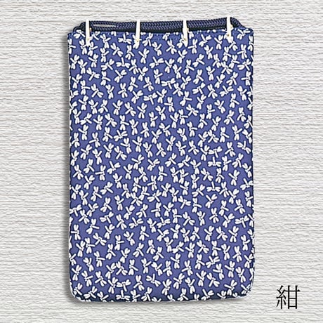 小物入れ　鹿革風トンボ柄