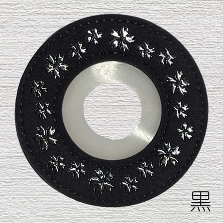 綺麗な印伝風紋様　印伝風鍔止めゴム桜