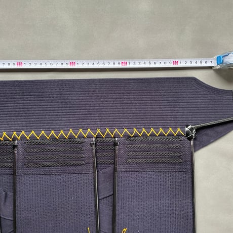 垂　5㎜4段飾　ヘリ黒牛皮