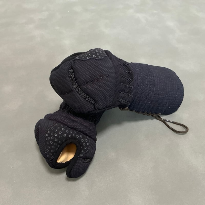 ⑩海外製 十字刺総織刺甲手 小桜付 | 武道総社