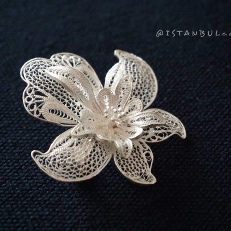 テルキャーリ銀線細工ブローチ86 | トルコの手仕事雑貨店 イスタンブ