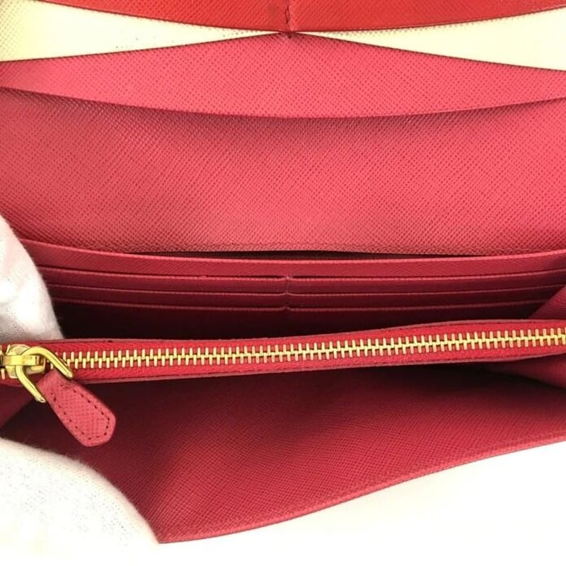 PRADA プラダ 二つ折りZIP長財布 長財布 ブラック サフィアーノ PRADA プラダ 二つ折りZIP長財布 長財布 ブラック サフィアーノ