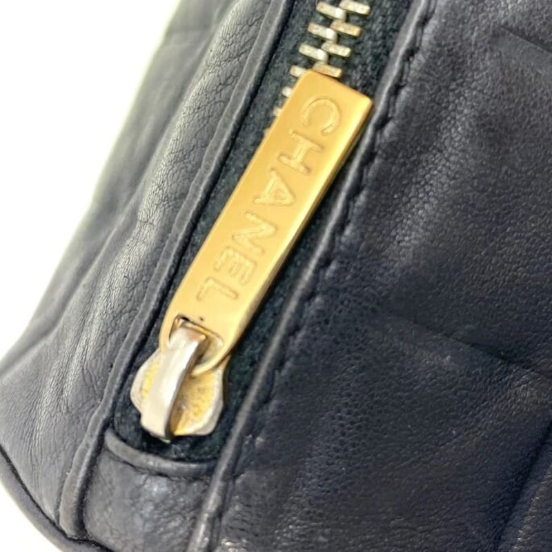 CHANEL シャネル 化粧ポーチ ポーチ 黒ブラック系 ラムスキン