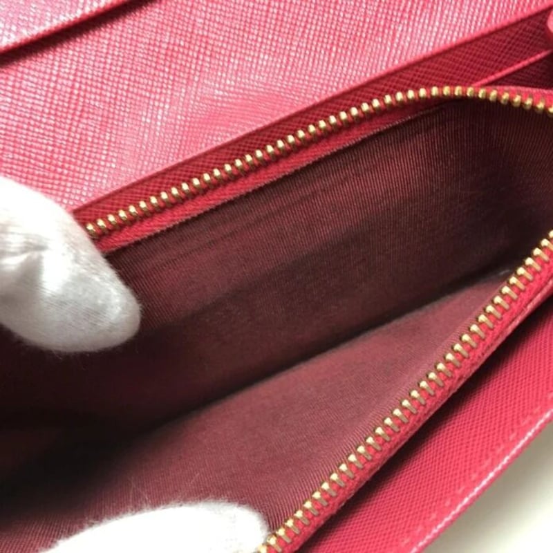 PRADA プラダ 二つ折りZIP長財布 長財布 ブラック サフィアーノ PRADA プラダ 二つ折りZIP長財布 長財布 ブラック サフィアーノ